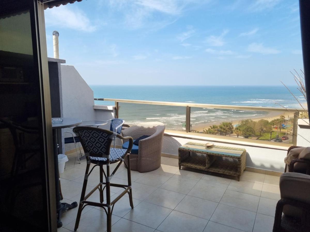 Penthouse Apartment On The Beach Бат Ям Екстериор снимка